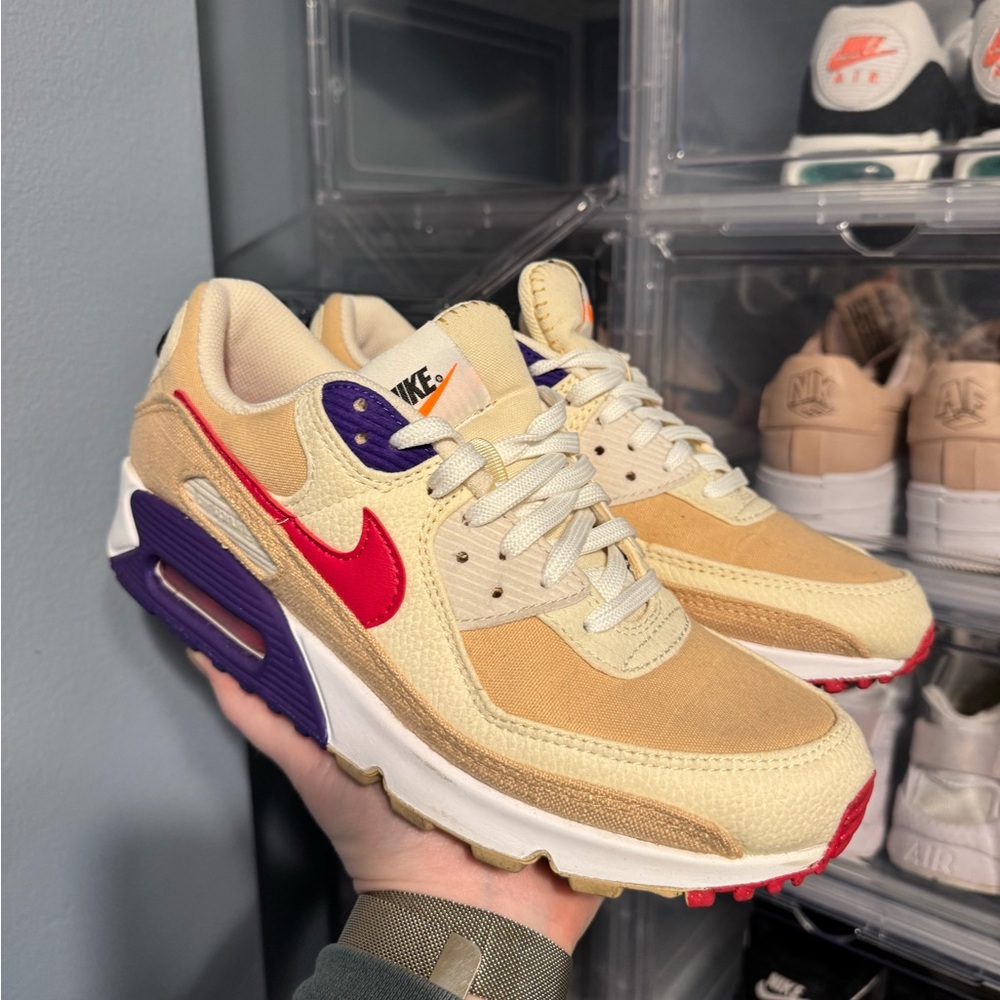 Women’s size 7 Nike Air Max Mushroom sneaker worn twice and box kept